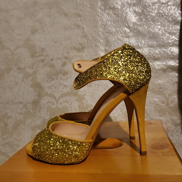 ladies yellow dress shoes